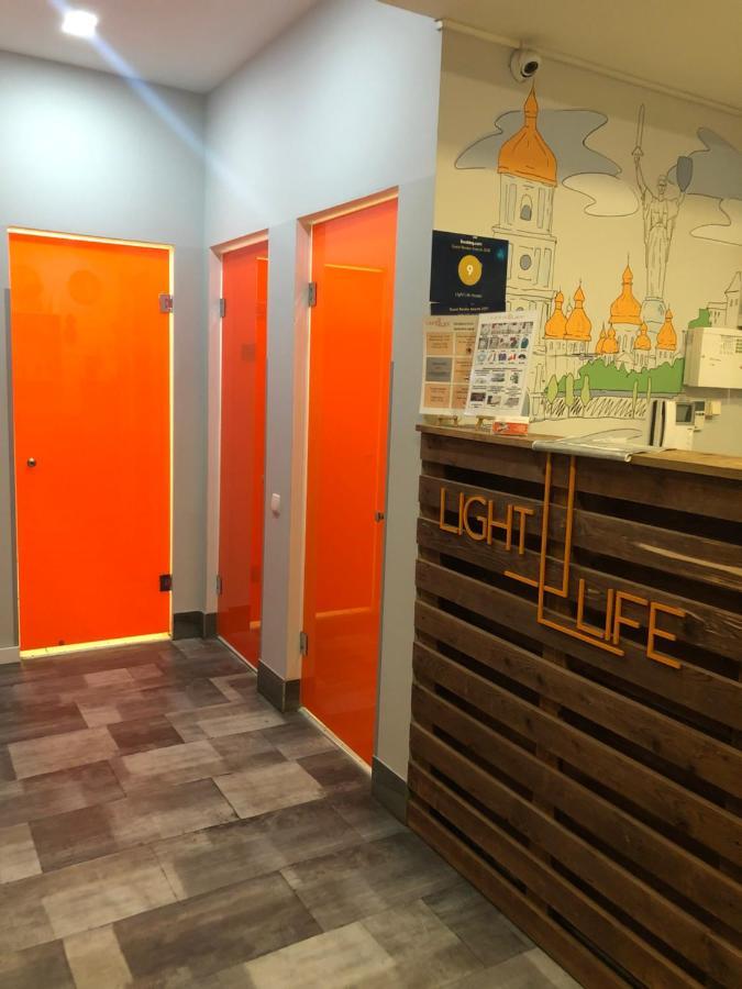 Light Life Hostel Kiev Exteriör bild