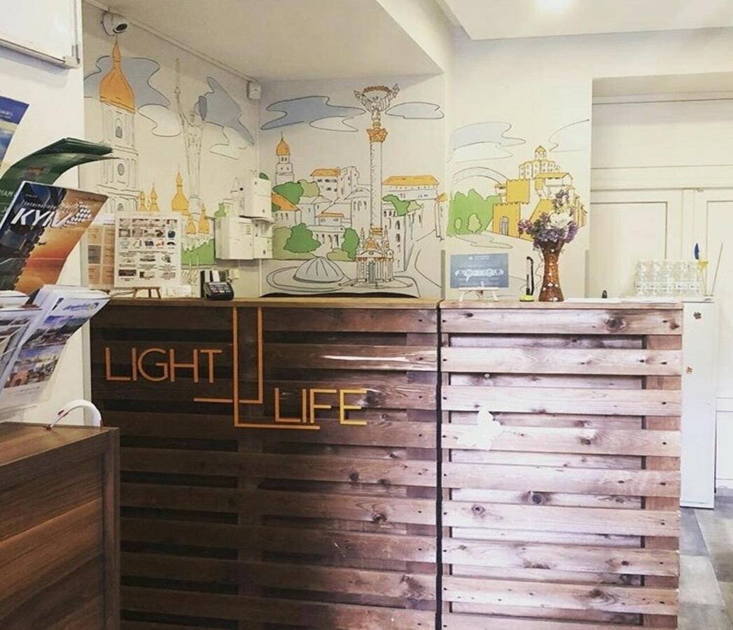 Light Life Hostel Kiev Exteriör bild